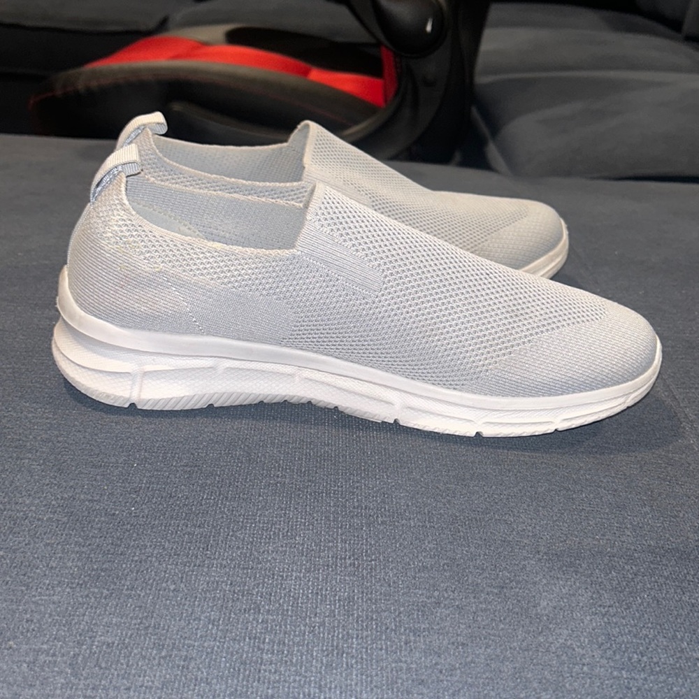 Size 10.5 Men’s Slip On Shies White and Gray